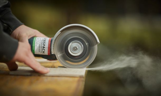 Zuschnitt von Fliesen und Steinzeug